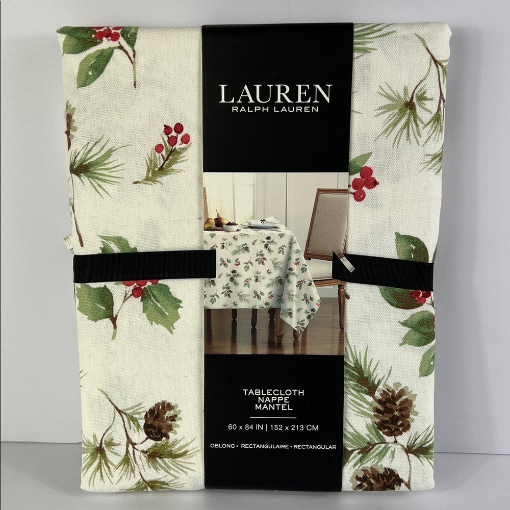 Ralph Lauren Festive Pinecone and Holly Tablecloth 60 x 84 seats 6-8